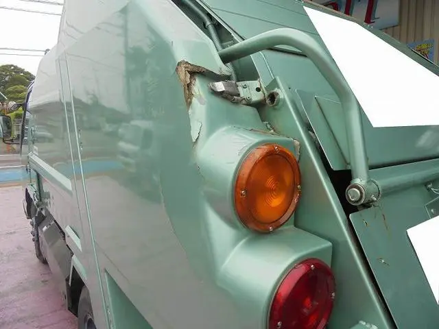 日産 アトラス KR-AKR81EP改(2WD)の写真4