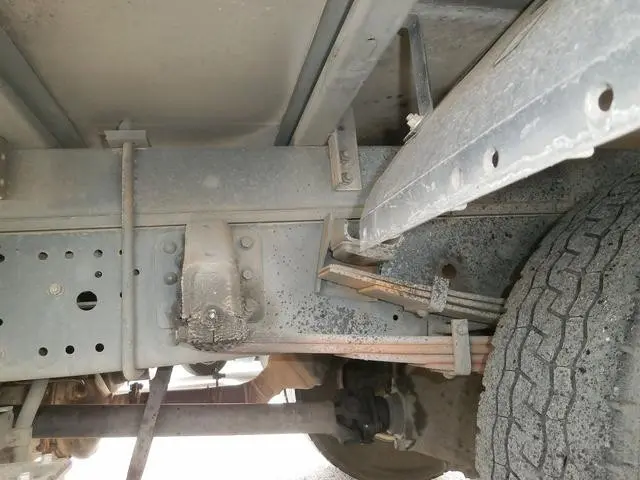 三菱 キャンター BJG-FE84B(2WD)の写真9