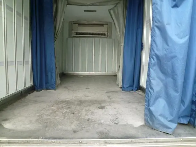 三菱 キャンター BJG-FE84BV(2WD)の写真3