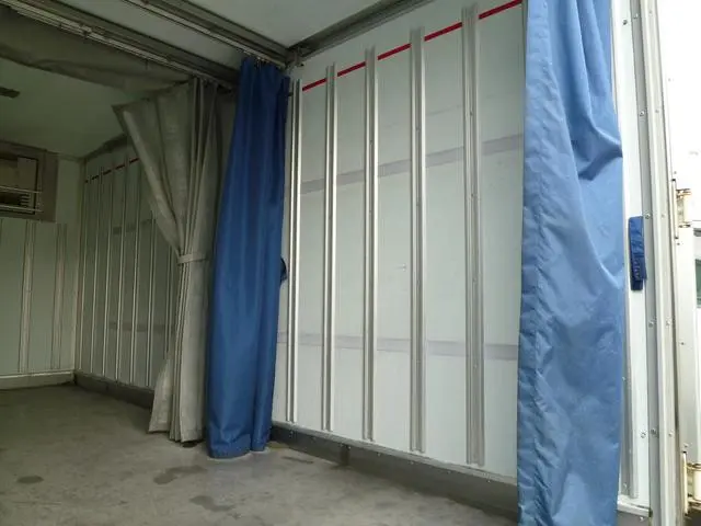 三菱 キャンター BJG-FE84BV(2WD)の写真4