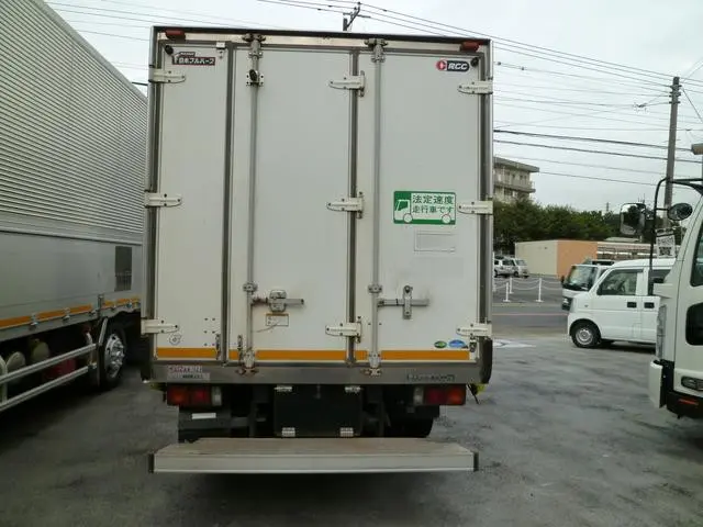 三菱 キャンター BJG-FE84BV(2WD)の写真6