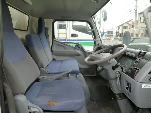 三菱 キャンター BJG-FE84BV(2WD)の写真7