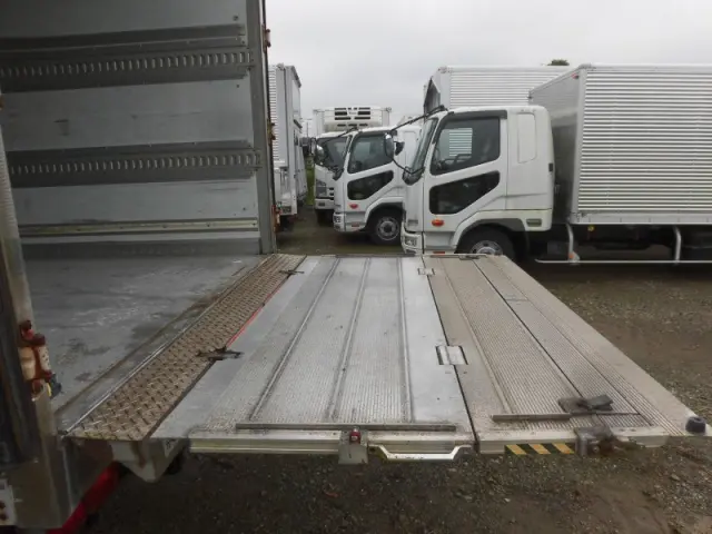 三菱 ファイター PA-FK71R(2WD)の写真6