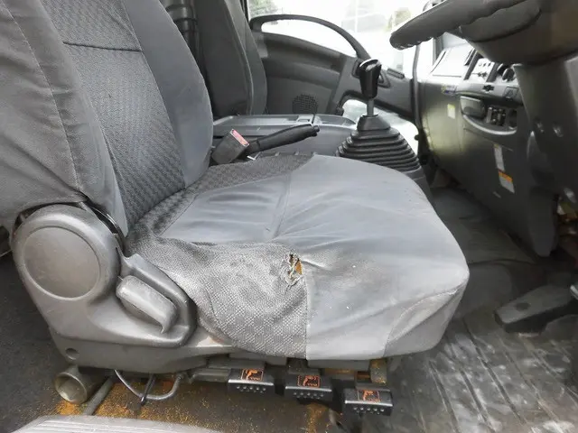 いすゞ フォワード PKG-FRR90S2(2WD)の写真6