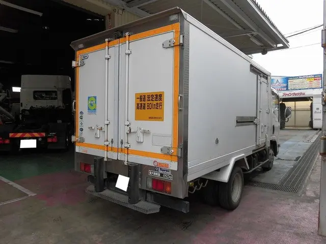 いすゞ エルフ BKG-NLR85N(2WD)の写真2