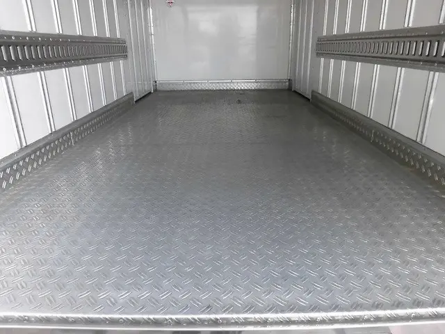 いすゞ エルフ BKG-NLR85N(2WD)の写真3