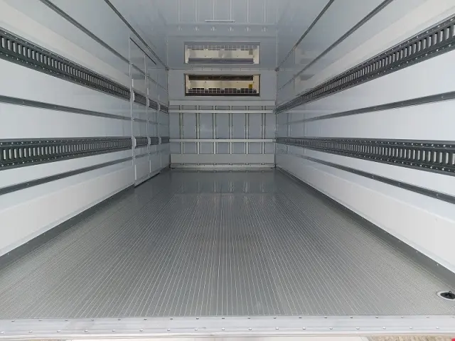 三菱 ファイター 2KG-FK65F(2WD)の写真3