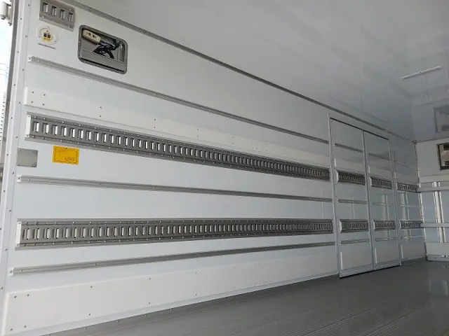 三菱 ファイター 2KG-FK65F(2WD)の写真4