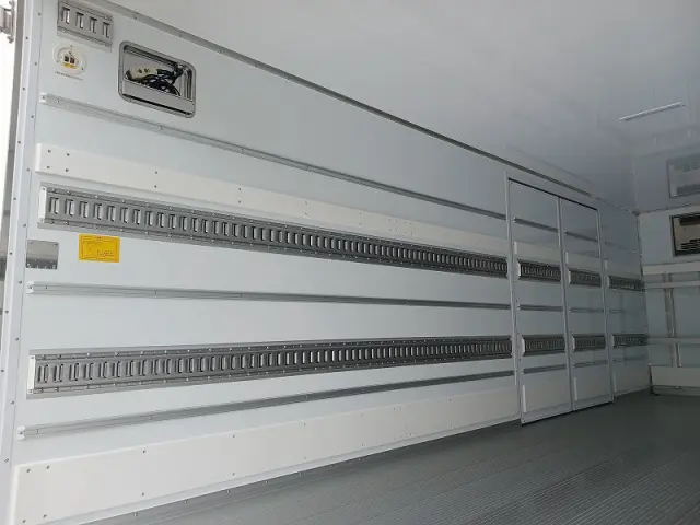 三菱 ファイター 2KG-FK65F(2WD)の写真4