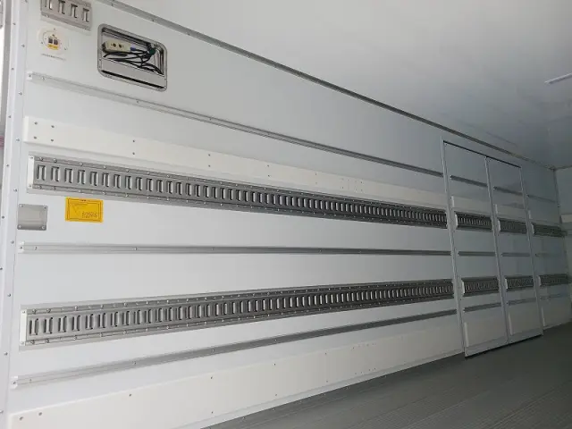 三菱 ファイター 2KG-FK65F(2WD)の写真4