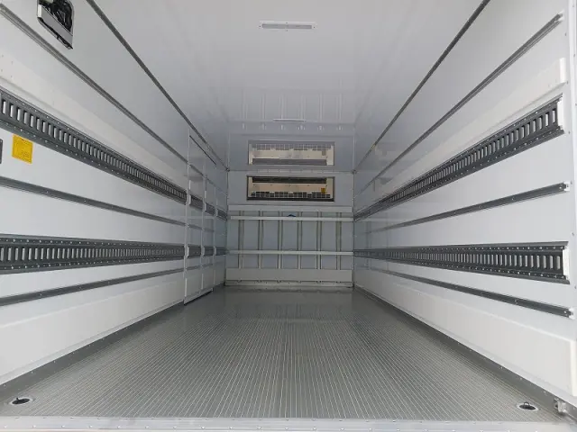 三菱 ファイター 2KG-FK65F(2WD)の写真3