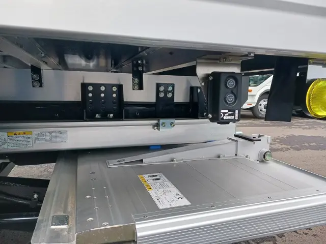 三菱 ファイター 2KG-FK65F(2WD)の写真30
