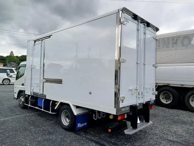 三菱 キャンター 2RG-FEA20(2WD)の写真8