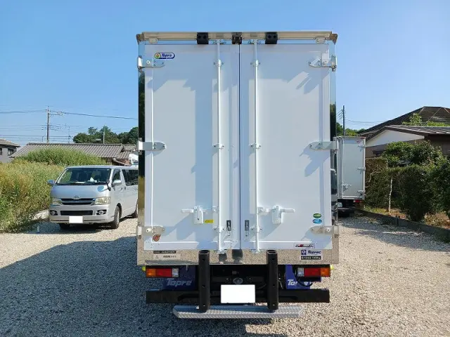三菱 キャンター 2RG-FEA20(2WD)の写真6