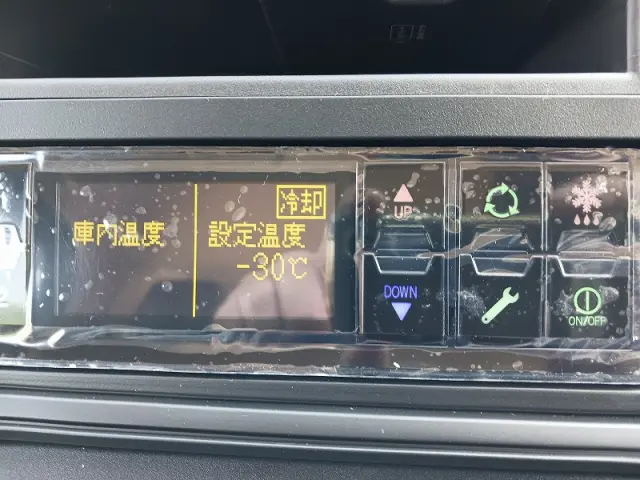 三菱 キャンター 2RG-FEA20(2WD)の写真20