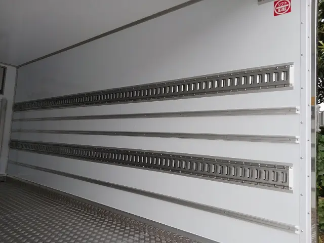 三菱 キャンター 2RG-FEA20(2WD)の写真5