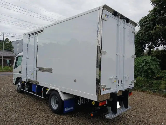 三菱 キャンター 2RG-FEA20(2WD)の写真14
