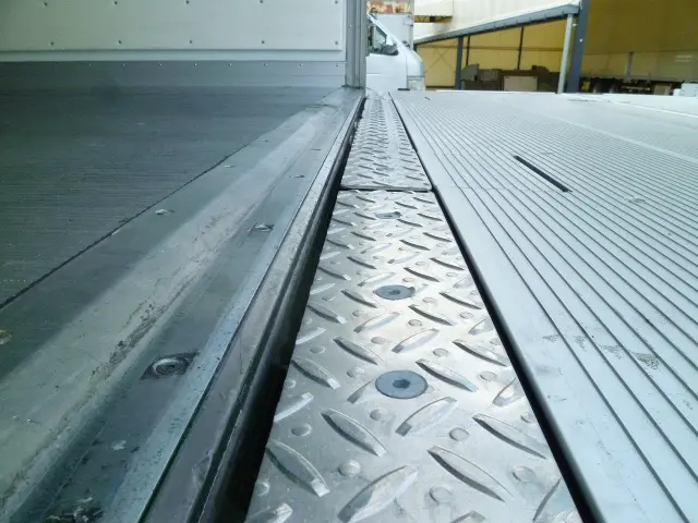 日野 レンジャー 2KG-FC2ABG(2WD)の写真5