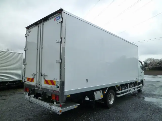 三菱 ファイター 2PG-FK62N(2WD)の写真2