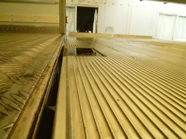 三菱 ファイター 2PG-FK62N(2WD)の写真5