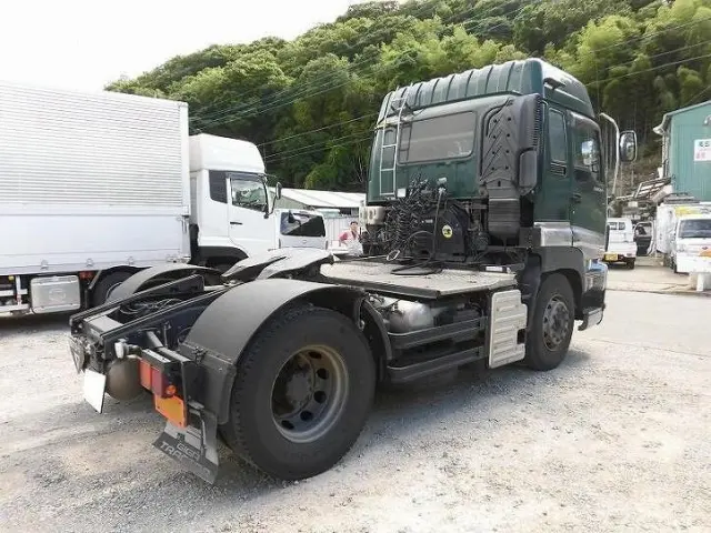 いすゞ ギガ LKG-EXD52AD(2WD)の写真2