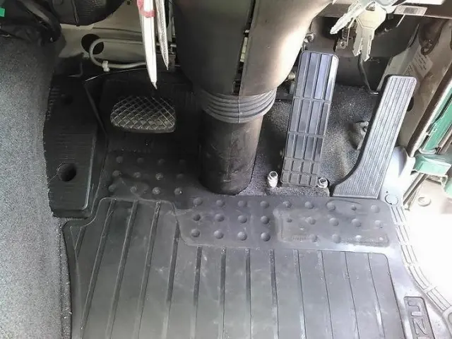 いすゞ ギガ LKG-EXD52AD(2WD)の写真7