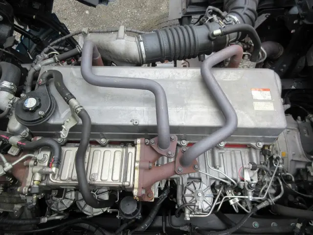 日野 プロフィア QPG-SH1EDDG(2WD)の写真8