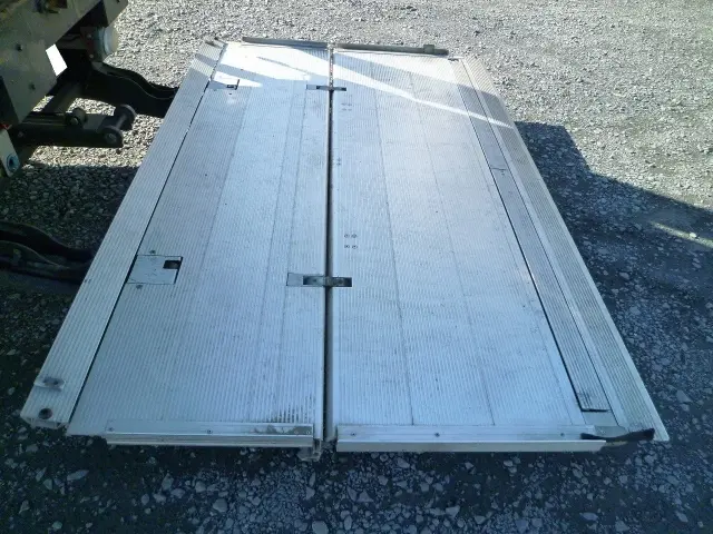 日野 プロフィア KS-FW1EXWG(8x4)の写真5