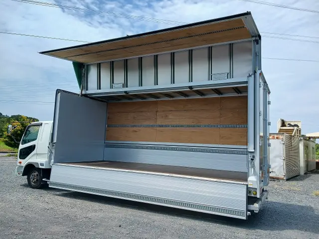 三菱 ファイター 2KG-FK64F(2WD)の写真6