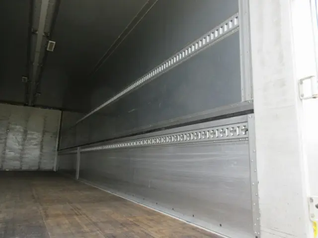 三菱 スーパーグレート LKG-FU54VZ(6x2)の写真5