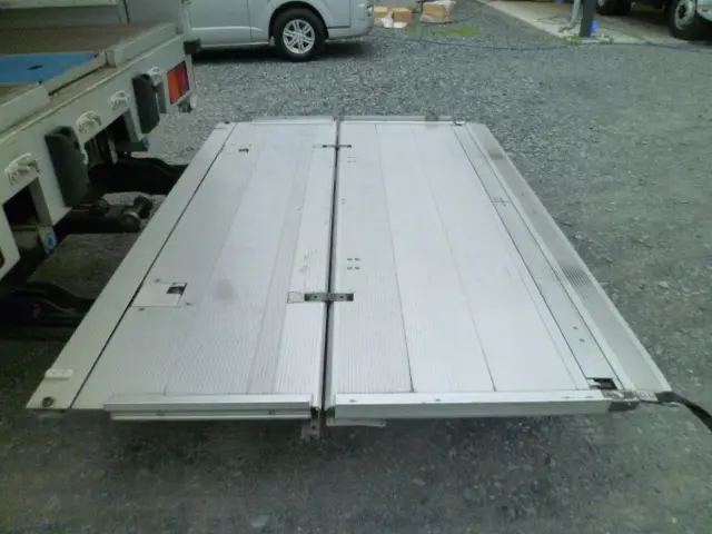 日野 プロフィア QPG-FW1EXEG(8x4)の写真6