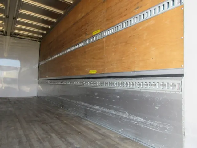 いすゞ フォワード TKG-FRR90S2(2WD)の写真4