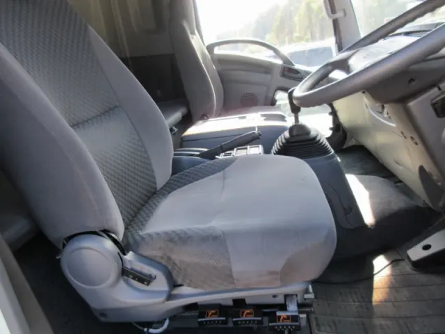 いすゞ フォワード TKG-FRR90S2(2WD)の写真7