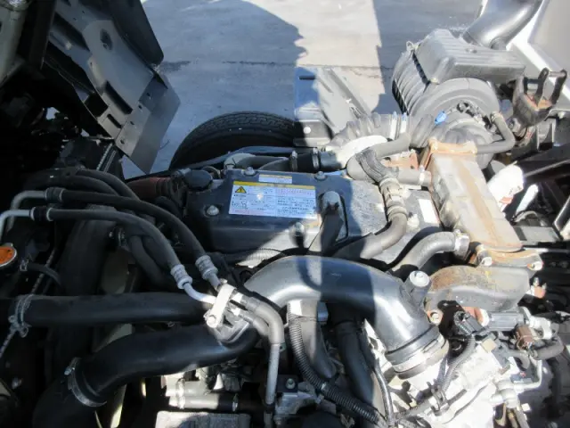 いすゞ フォワード TKG-FRR90S2(2WD)の写真8