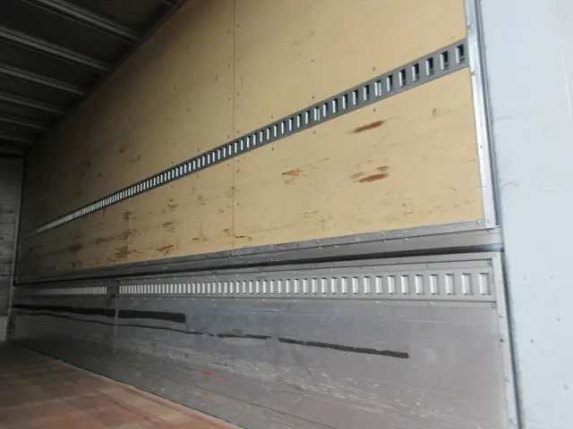 日野 レンジャー ADG-FD7JLWA(2WD)の写真4