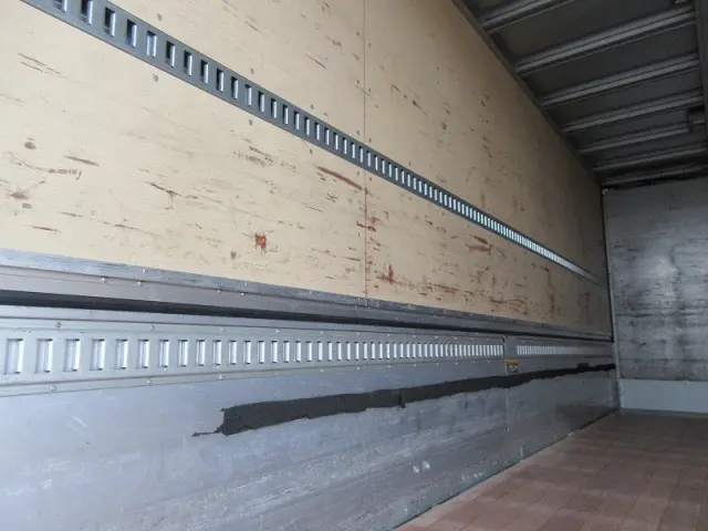 日野 レンジャー ADG-FD7JLWA(2WD)の写真5