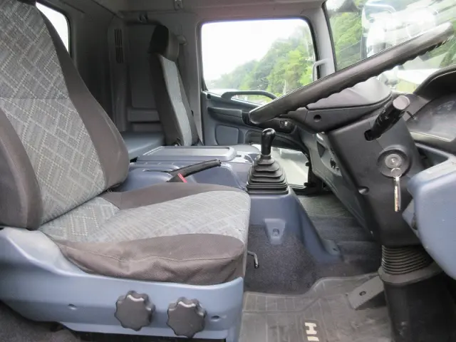 日野 レンジャー ADG-FD7JLWA(2WD)の写真7
