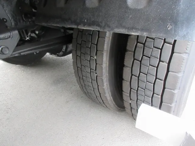 日野 レンジャー ADG-FD7JLWA(2WD)の写真9