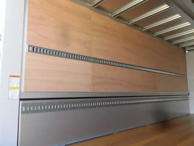 三菱 ファイター 2KG-FK65F(2WD)の写真4