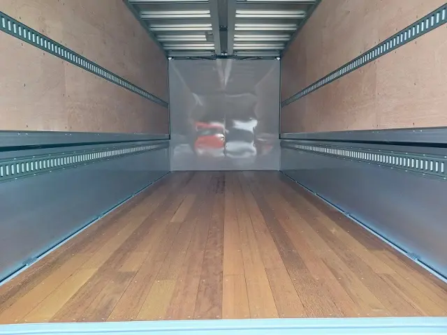 三菱 ファイター 2KG-FK65F(2WD)の写真3