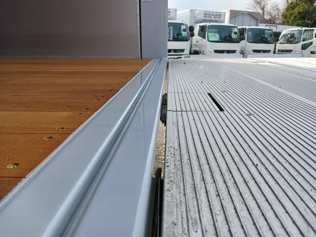 三菱 ファイター 2KG-FK65F(2WD)の写真5