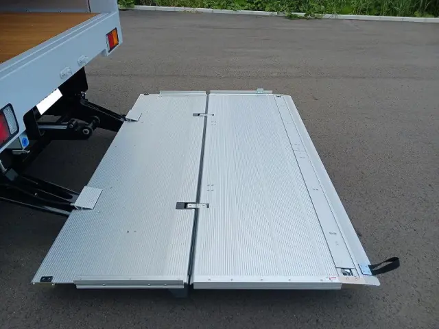 三菱 ファイター 2KG-FK65F(2WD)の写真6