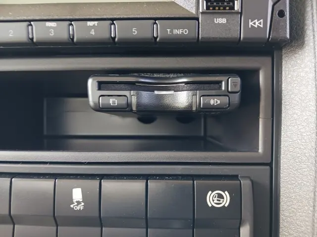 三菱 ファイター 2KG-FK65F(2WD)の写真24