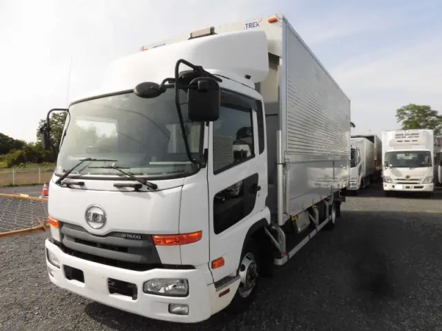 ＵＤ コンドル TKG-MK38L(2WD)の写真1