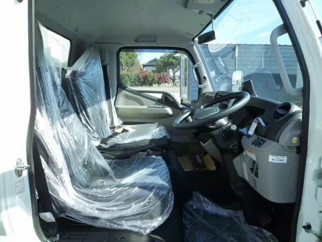 三菱 キャンター 2PG-FEB80(2WD)の写真7