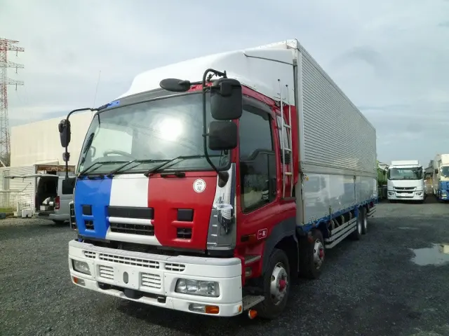 いすゞ ギガ PDG-CYJ77W8(8x4)の写真1