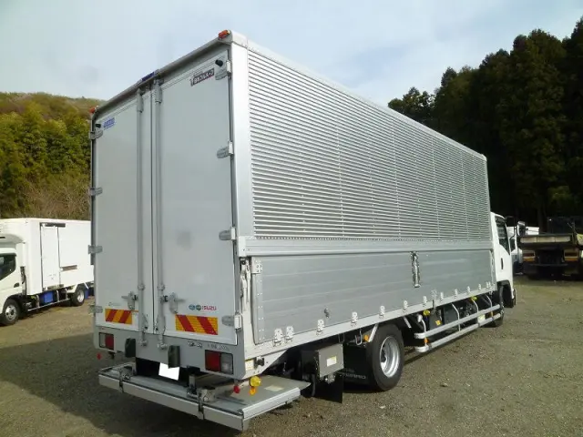 いすゞ フォワード 2RG-FRR90S2(2WD)の写真2