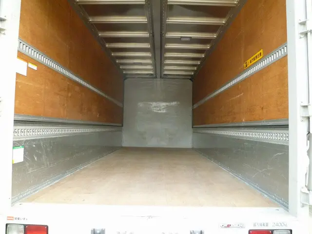 いすゞ フォワード 2RG-FRR90S2(2WD)の写真3