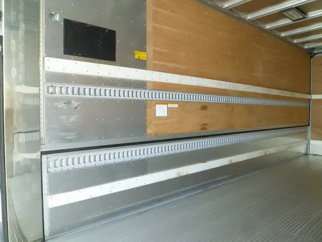 三菱 ファイター 2KG-FK65F(2WD)の写真4