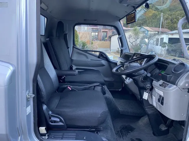 三菱 キャンター 2RG-FED90(2WD)の写真7